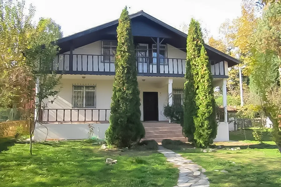 villa-sarayli-sapanca-evcil-hayvan-dostu-oteller